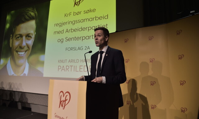 NÅ: Håper Hareide-ultimatum og hemmelig votering vipper mot rødt